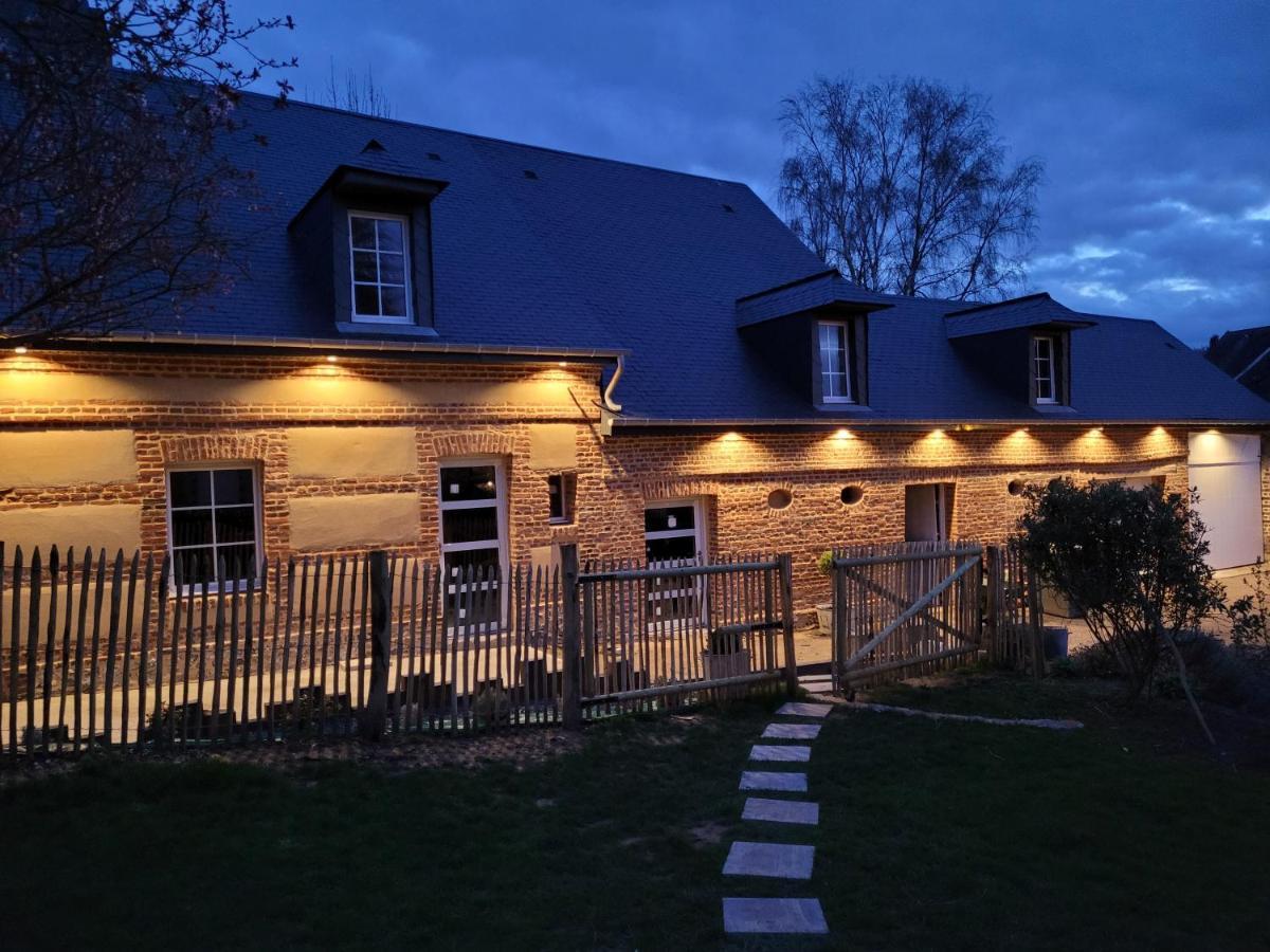 Les Fabulettes Bed & Breakfast Auffay Exterior photo